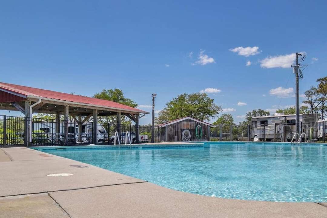 Surf City 2Br Park Home With Waterfront View And Parking Exterior photo