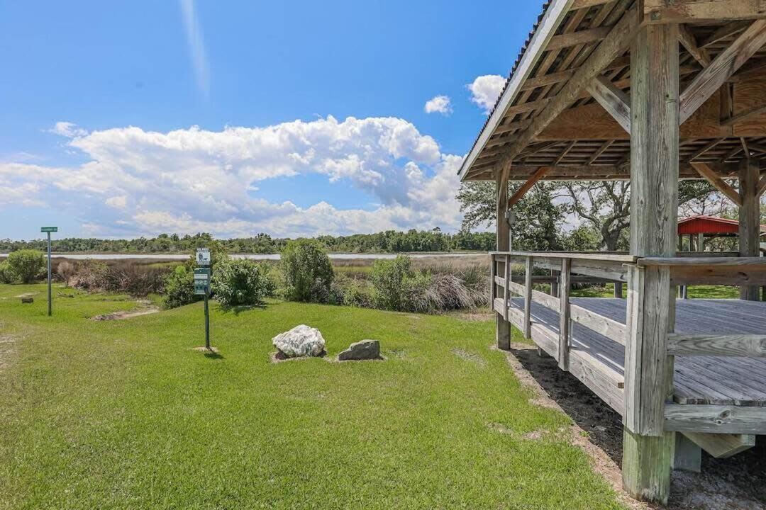 Surf City 2Br Park Home With Waterfront View And Parking Exterior photo