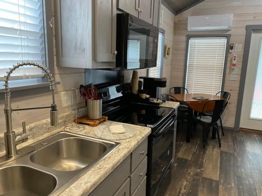 Surf City 2Br Park Home With Waterfront View And Parking Exterior photo
